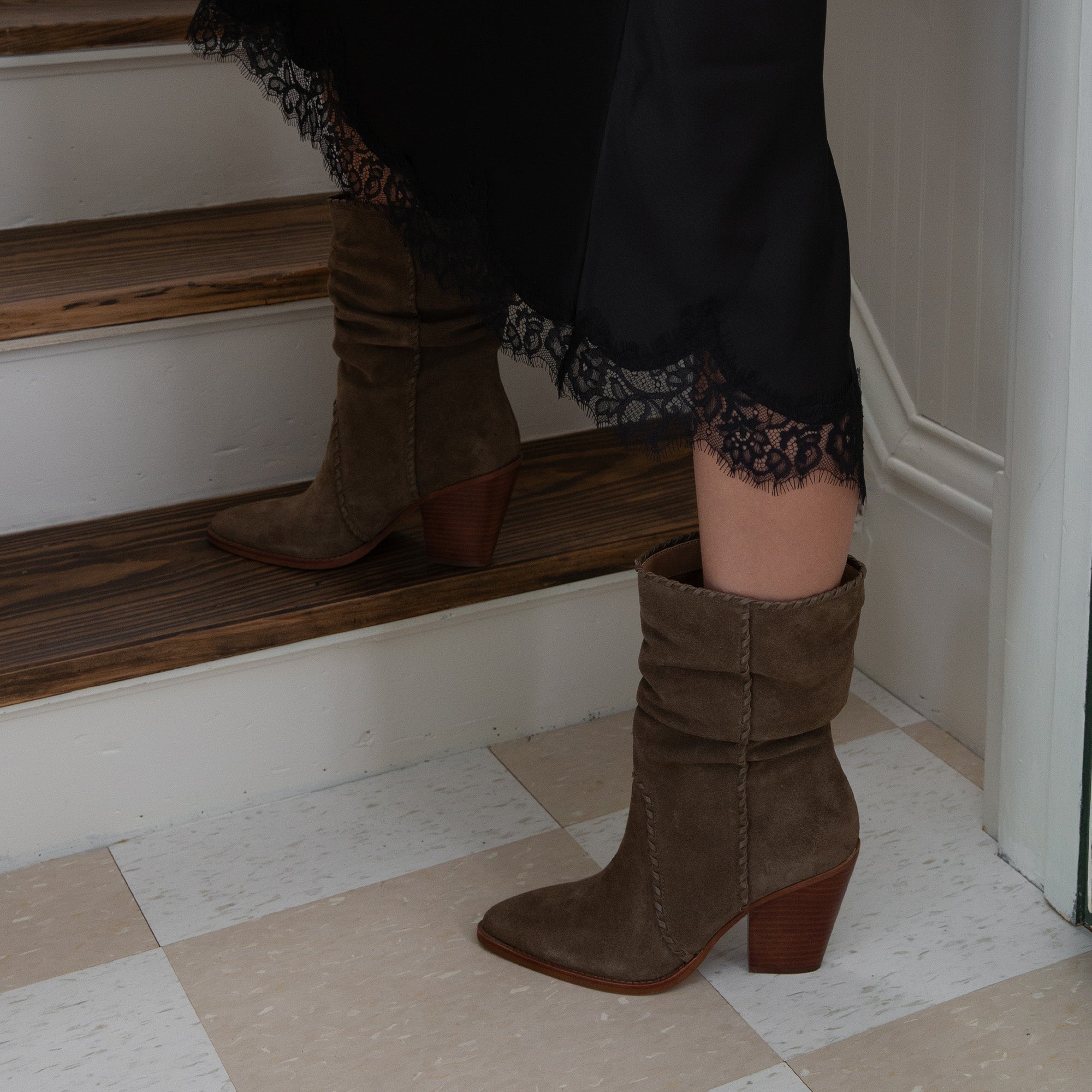 JULITH BOOTS OLIVE SUEDE - Image 4