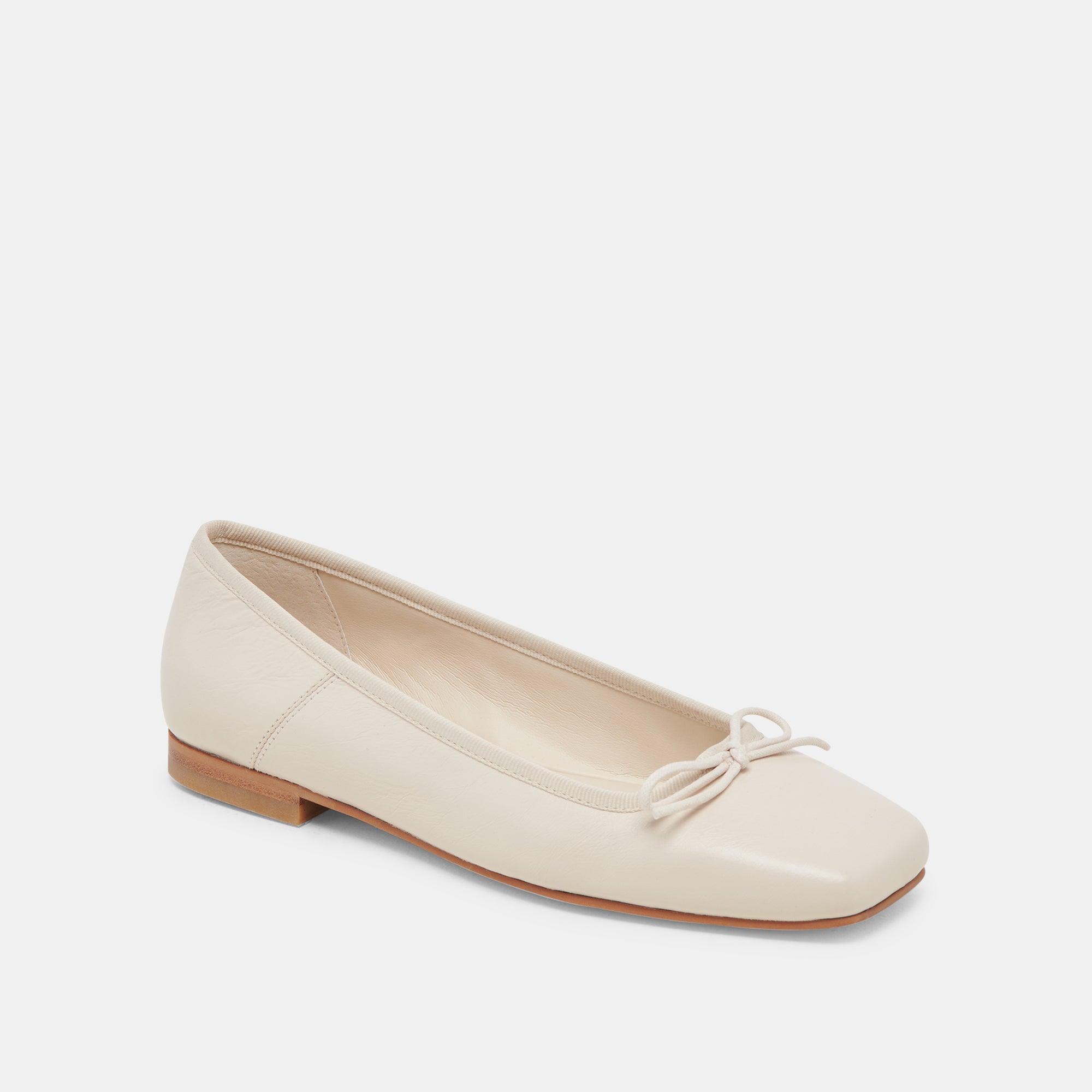 ANISA BALLET FLATS CREME CRINKLE PATENT - Image 3