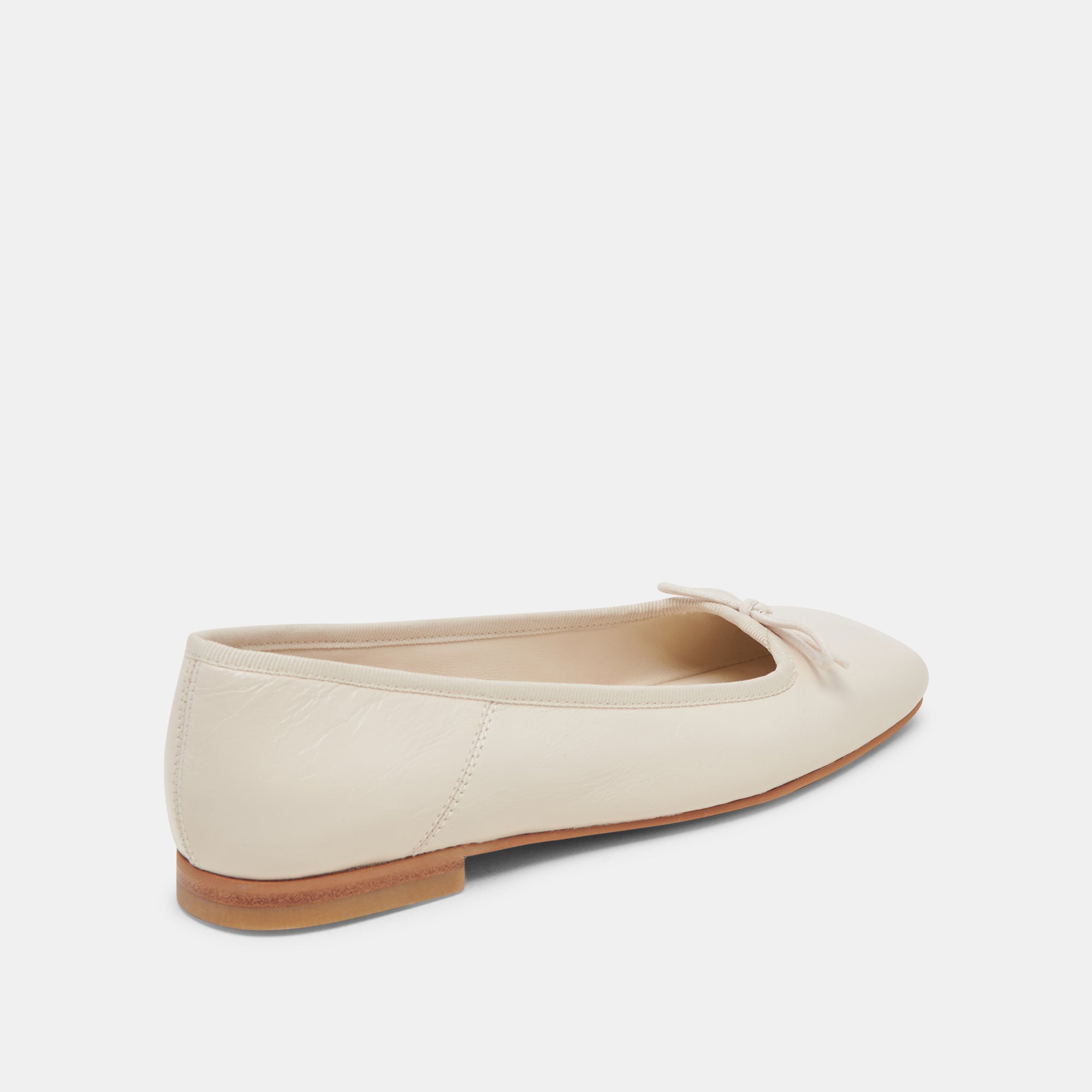 ANISA BALLET FLATS CREME CRINKLE PATENT - Image 5