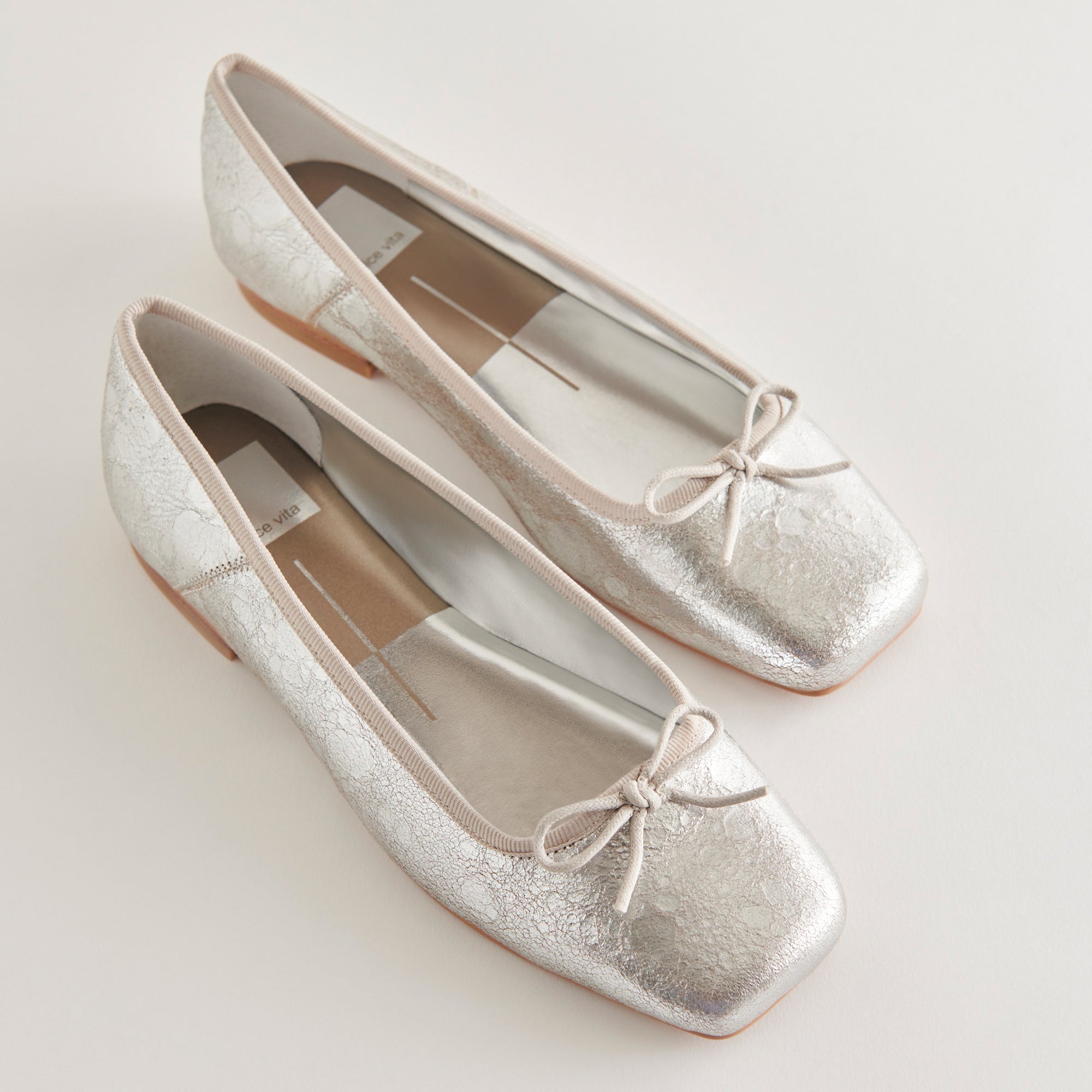 ANISA BALLET FLATS SILVER DISTRESSED LEATHER - re:vita - Image 3