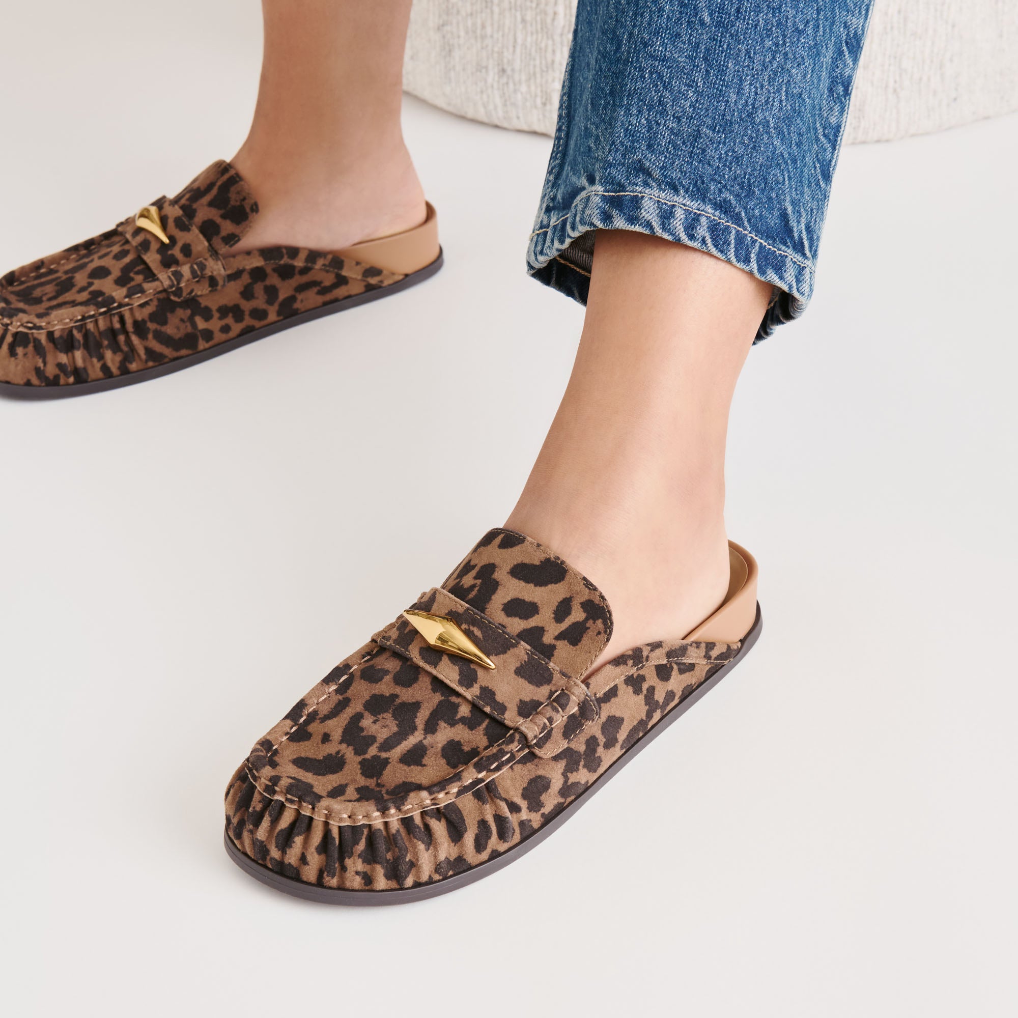 JODERO FLATS BROWN LEOPARD PRINTED SUEDE - Image 4