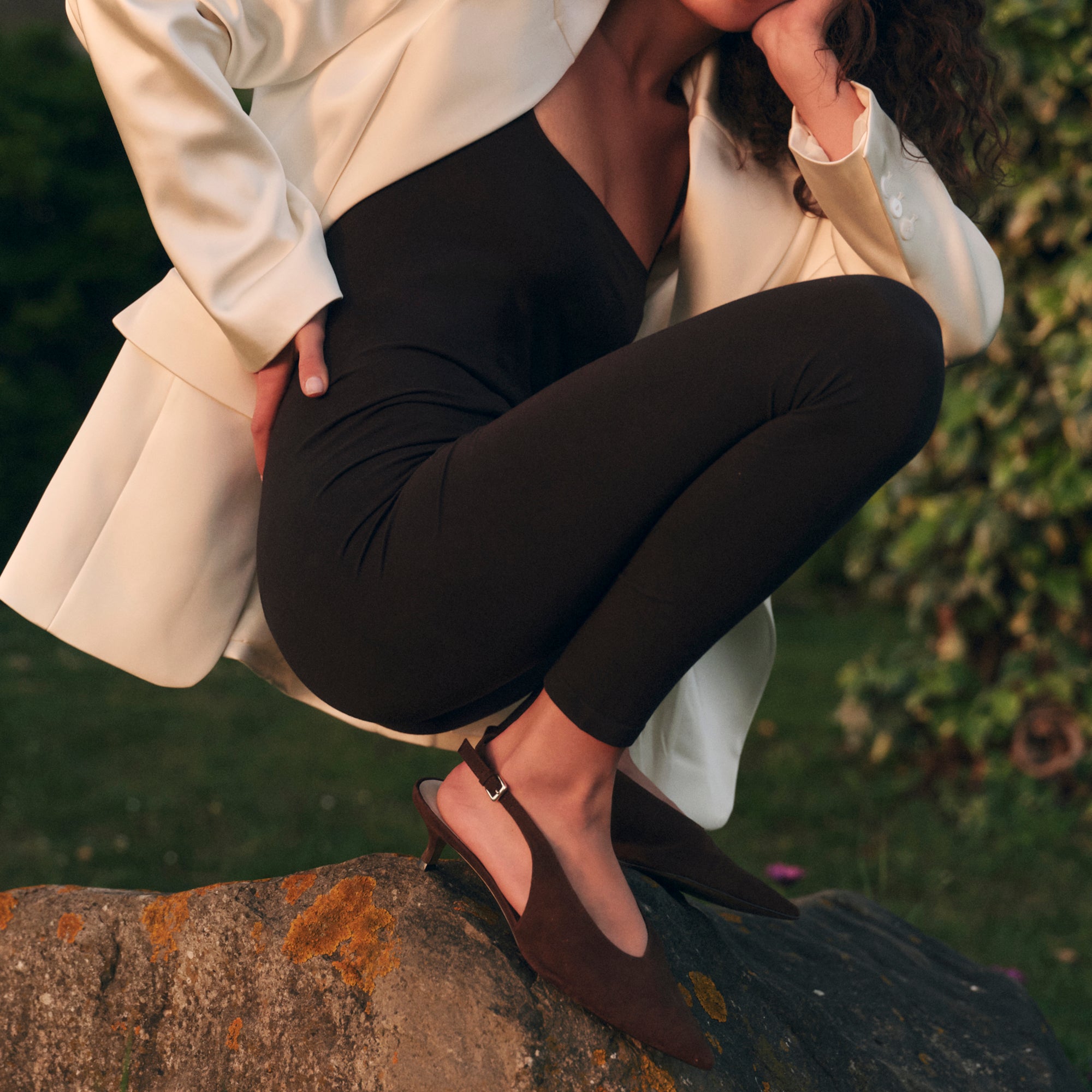 ALENNA HEELS DK BROWN SUEDE - Image 2