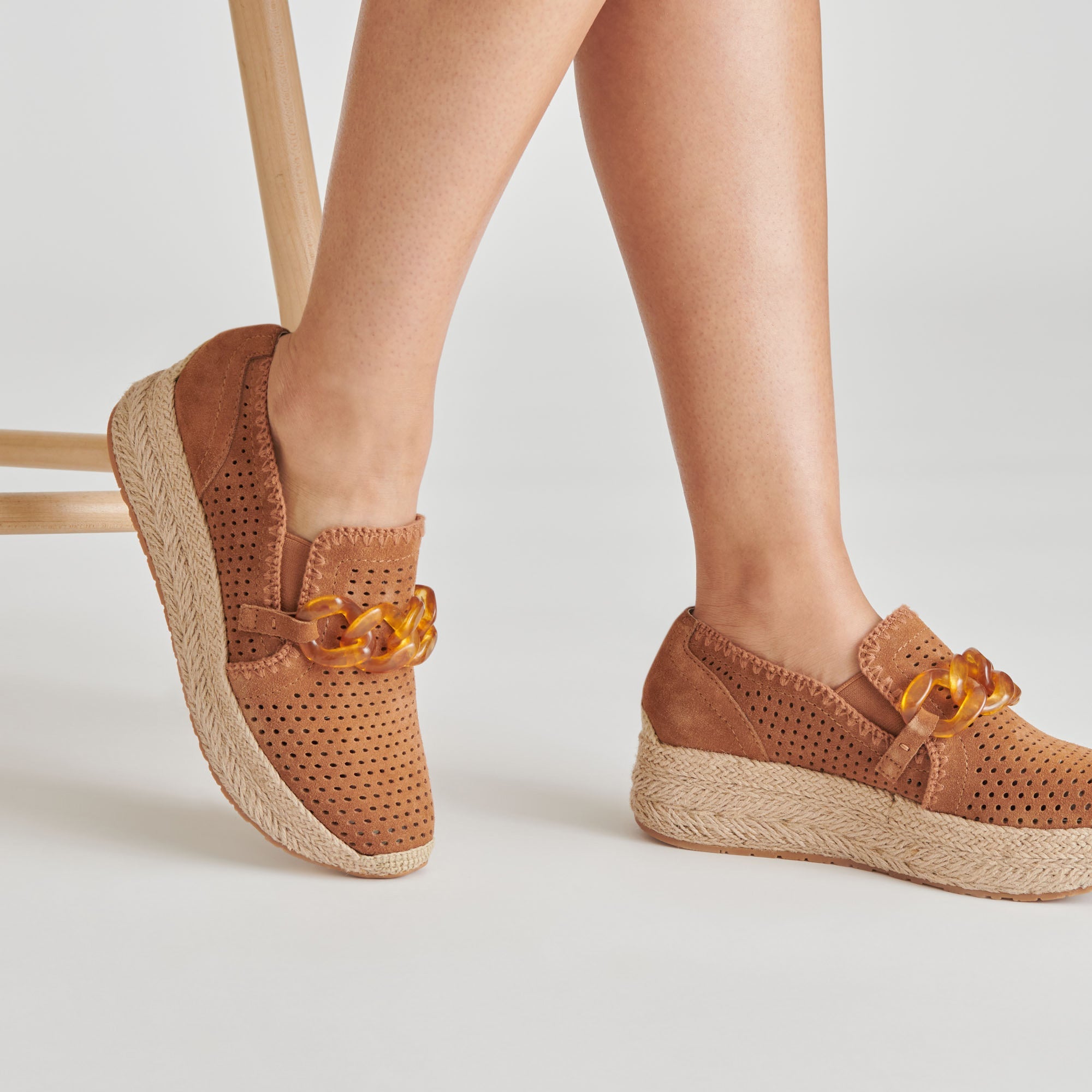 JHENEE ESPADRILLE SNEAKERS PECAN PERFORATED SUEDE - re:vita - Image 2