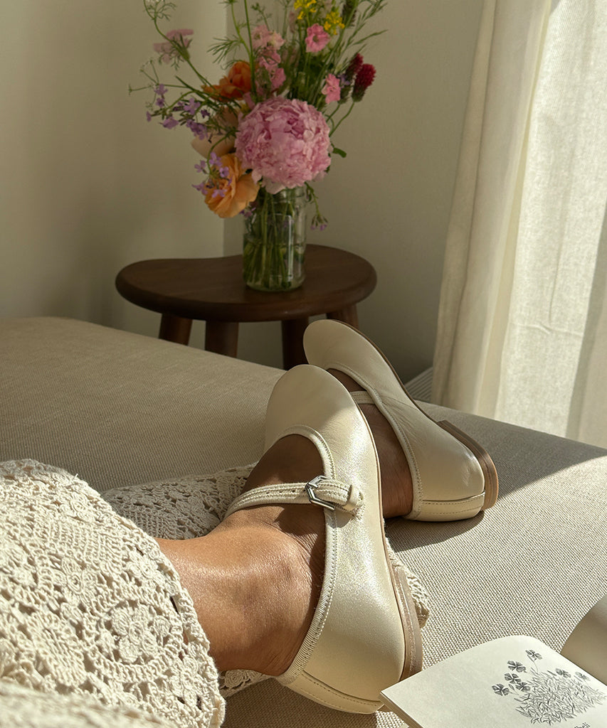 ROSLYN BALLET FLATS CREME LEATHER - Image 11