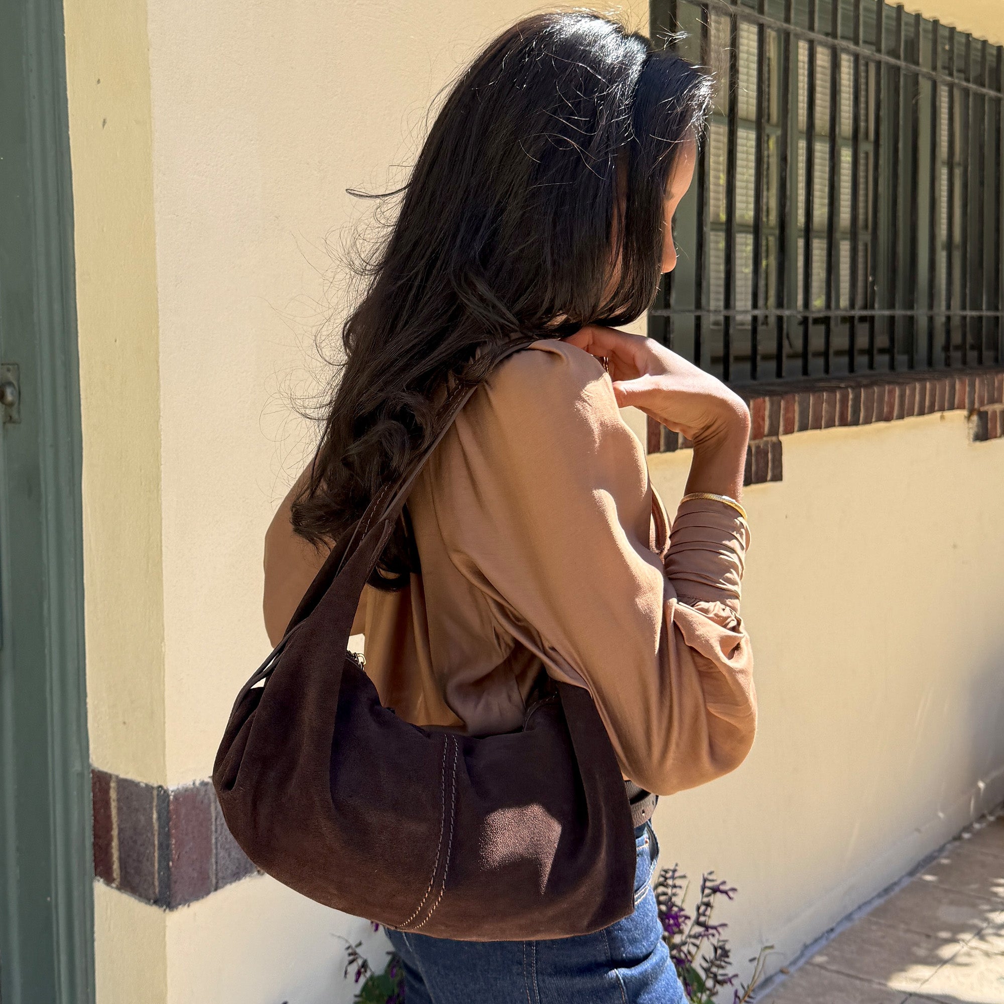 BILLY SHOULDER BAG CHOCOLATE SUEDE - Image 7